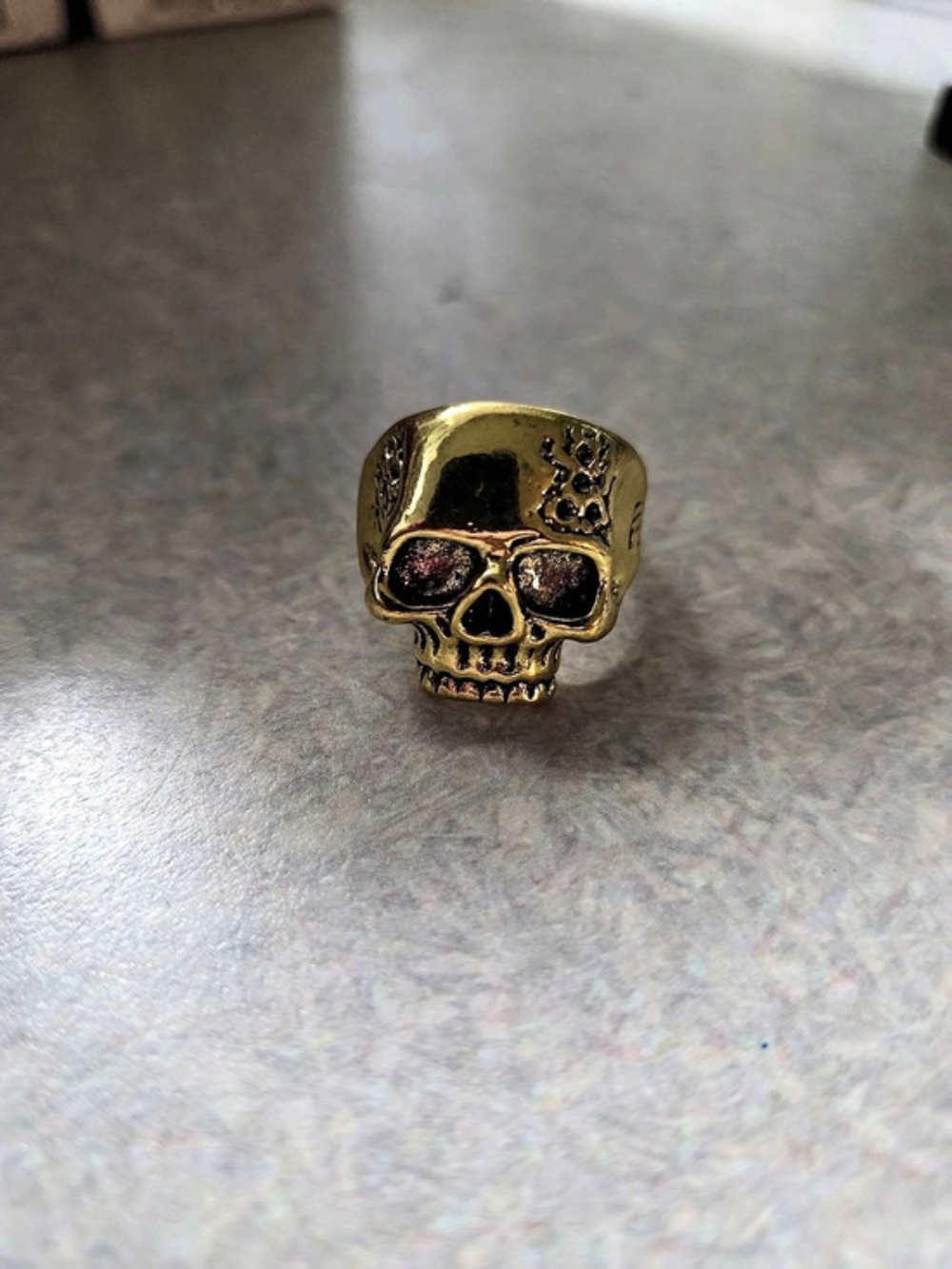 Skull Ring in Gold & Red Like New
